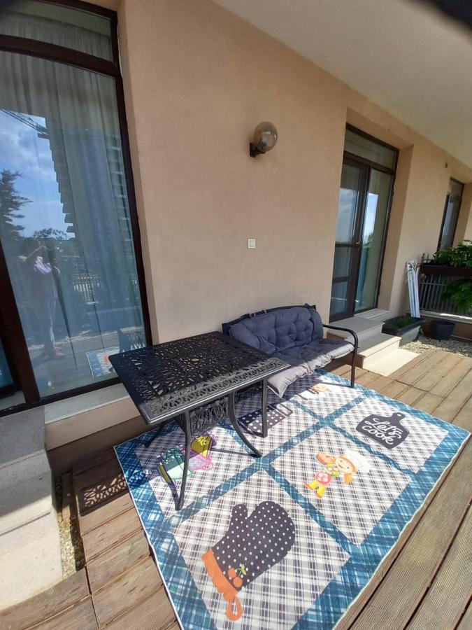 Herastrau Apartment Bukares Bagian luar foto